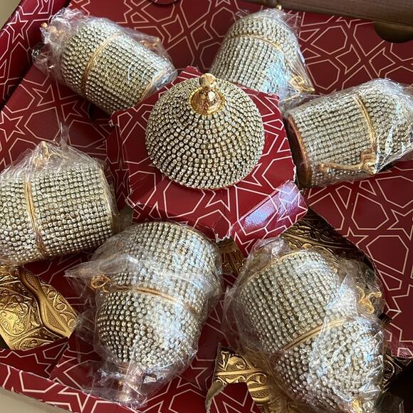 NWOT Rhinestone Adorned Set of 6 Fancy Coffee Cups with Saucers - Picture 3 of 11